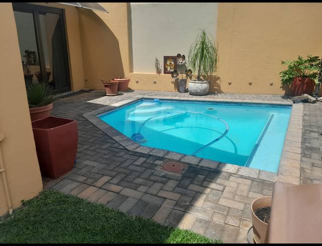 4 BEDROOM HOUSE FOR SALE IN CASHAN